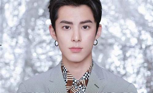 王鹤棣吃瓜刹车,揭秘娱乐圈幕后真相