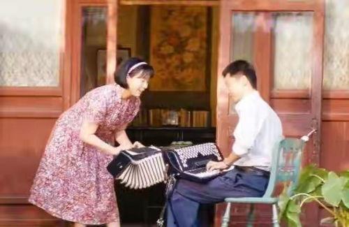 吃瓜女孩刘淑芬,揭秘网络红人的成长之路