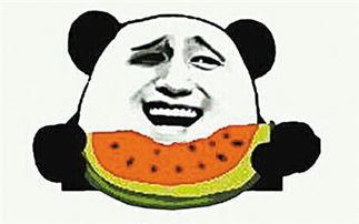 吃瓜群众红脸吐彩虹,揭秘吃瓜群众的趣味生活